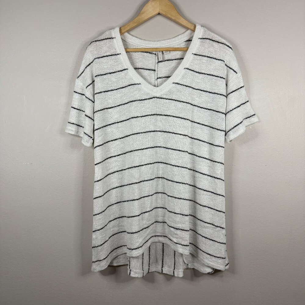 Cato White & Black Striped Lightweight V-Neck Short Sleeve Women's Top Size M